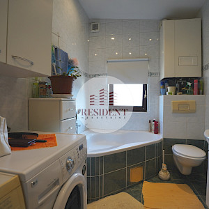 SELNICA ŠĆITARJEVSKA dvije kuće + pomoćni objekti, zemljište 4850 m2, blizu Zračne luke Zagreb