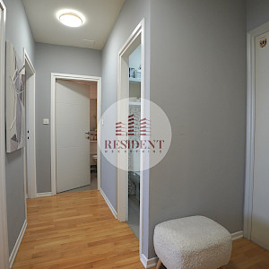 VRBANI Moderan 3soban stan 72 m2, 4. kat, top lokacija, loggia, spremište, BEZ PROVIZIJE