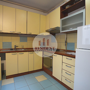 ŠPANSKO Ugodan 3soban stan 64 m2, 2. kat, top lokacija, loggia, spremište, BEZ PROVIZIJE