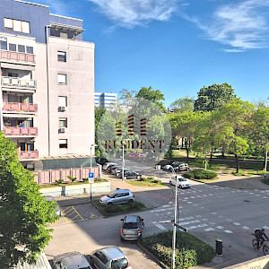 ŠPANSKO Ugodan 3soban stan 64 m2, 2. kat, top lokacija, loggia, spremište, BEZ PROVIZIJE