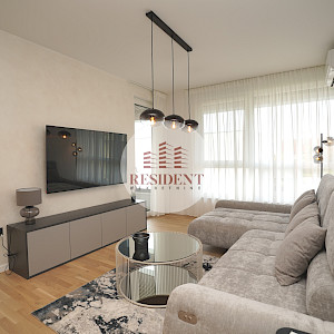 BOTINEC Luksuzan 3soban stan + 2 parkinga, lift, novogradnja, loggia, BEZ PROVIZIJE