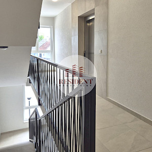 BOTINEC Luksuzan 3soban stan + 2 parkinga, lift, novogradnja, loggia, BEZ PROVIZIJE