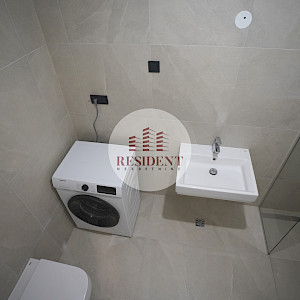 BOTINEC Luksuzan 3soban stan + dva parkinga, lift, novogradnja, loggia, BEZ PROVIZIJE