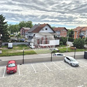 BOTINEC Luksuzan 3soban stan + dva parkinga, lift, novogradnja, loggia, BEZ PROVIZIJE