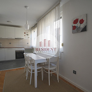 NAJAM - DONJI GRAD Komforan 3soban stan 66 m2, 3. kat, top lokacija, lift, parking, BEZ PROVIZIJE