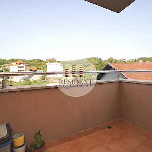 VRAPČE Moderan 2soban stan 50 m2 + parking, 1. kat, mirna lokacija, balkon, spremište, BEZ PROVIZIJE