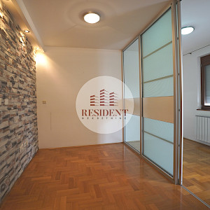 VRBANI 3 Funkcionalan jednosoban stan 38 m2, 3. kat, top lokacija, loggia, balkon, spremište