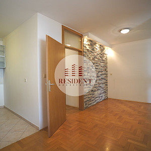 VRBANI 3 Funkcionalan jednosoban stan 38 m2, 3. kat, top lokacija, loggia, balkon, spremište