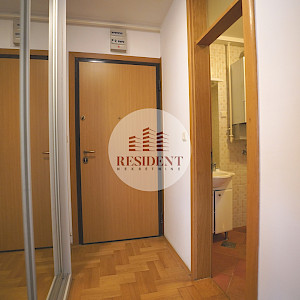 VRBANI 3 Funkcionalan jednosoban stan 38 m2, 3. kat, top lokacija, loggia, balkon, spremište