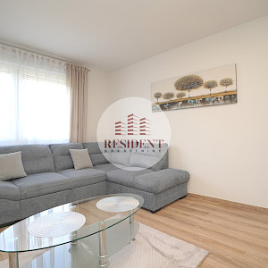 ŠPANSKO Functional 1-room apartment, 40 m², 2nd floor, excellent location, loggia, storage unit