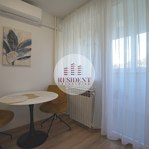 ŠPANSKO Functional 1-room apartment, 40 m², 2nd floor, excellent location, loggia, storage unit