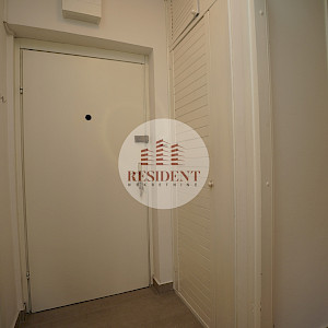 ŠPANSKO Functional 1-room apartment, 40 m², 2nd floor, excellent location, loggia, storage unit