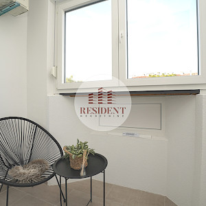 ŠPANSKO Functional 1-room apartment, 40 m², 2nd floor, excellent location, loggia, storage unit