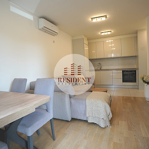 ŠPANSKO Modern 2-room apartment (49 m²) + garage parking space, new build, 1st floor, prime location, balcony, storage unit, NO COMMISSION.