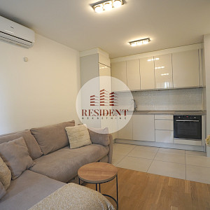 ŠPANSKO Modern 2-room apartment (49 m²) + garage parking space, new build, 1st floor, prime location, balcony, storage unit, NO COMMISSION.