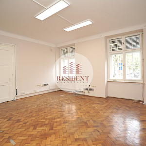 DONJI GRAD Spacious office space (102 m²) + garage, prime location, NO COMMISSION.
