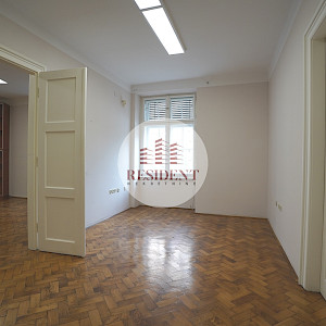 DONJI GRAD Spacious office space (102 m²) + garage, prime location, NO COMMISSION.
