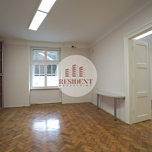 DONJI GRAD Spacious office space (102 m²) + garage, prime location, NO COMMISSION.
