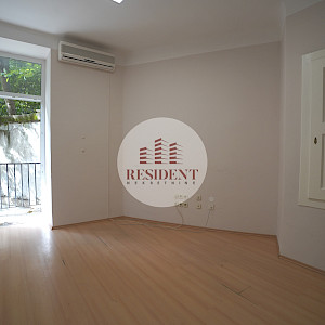 DONJI GRAD Spacious office space (102 m²) + garage, prime location, NO COMMISSION.
