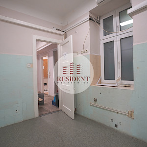 DONJI GRAD Spacious office space (102 m²) + garage, prime location, NO COMMISSION.