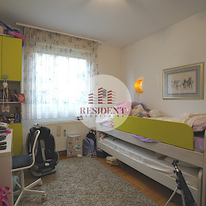 GREDICE Komforan 3soban stan 75 m2, top lokacija, mirno okruženje, spremište